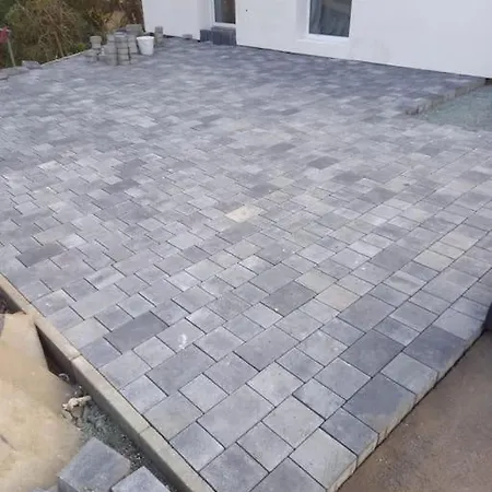 Loft Mit Grosser Terrasse Bei Der Kinderklinik 2c 아파트 지겐