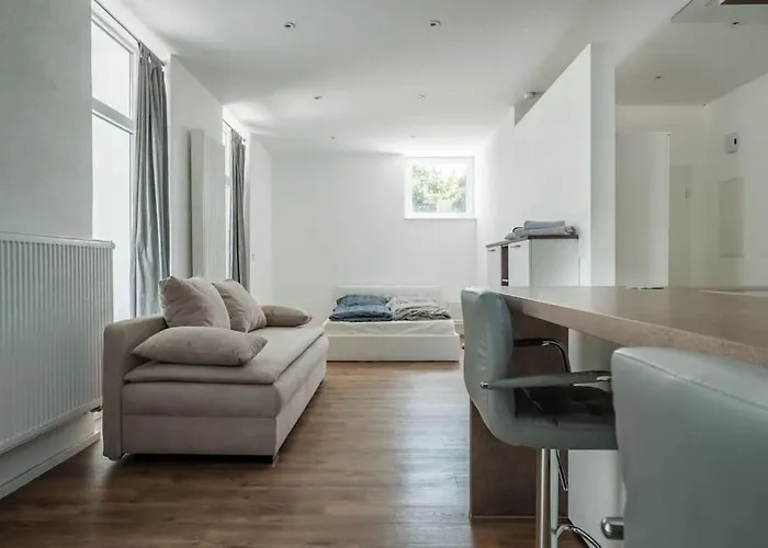 Loft Mit Grosser Terrasse Bei Der Kinderklinik 2c 아파트 지겐